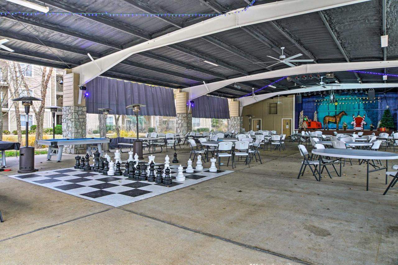 Updated Resort Condo 3 Mi From Branson Strip! Exterior photo