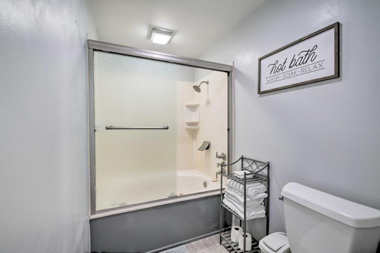 Updated Resort Condo 3 Mi From Branson Strip! Exterior photo